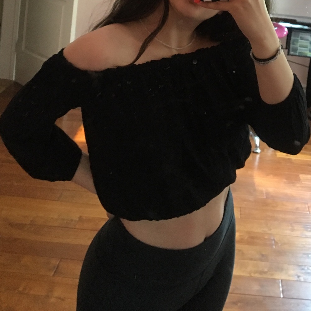 Off the shoulder long sleeve brandy melville top